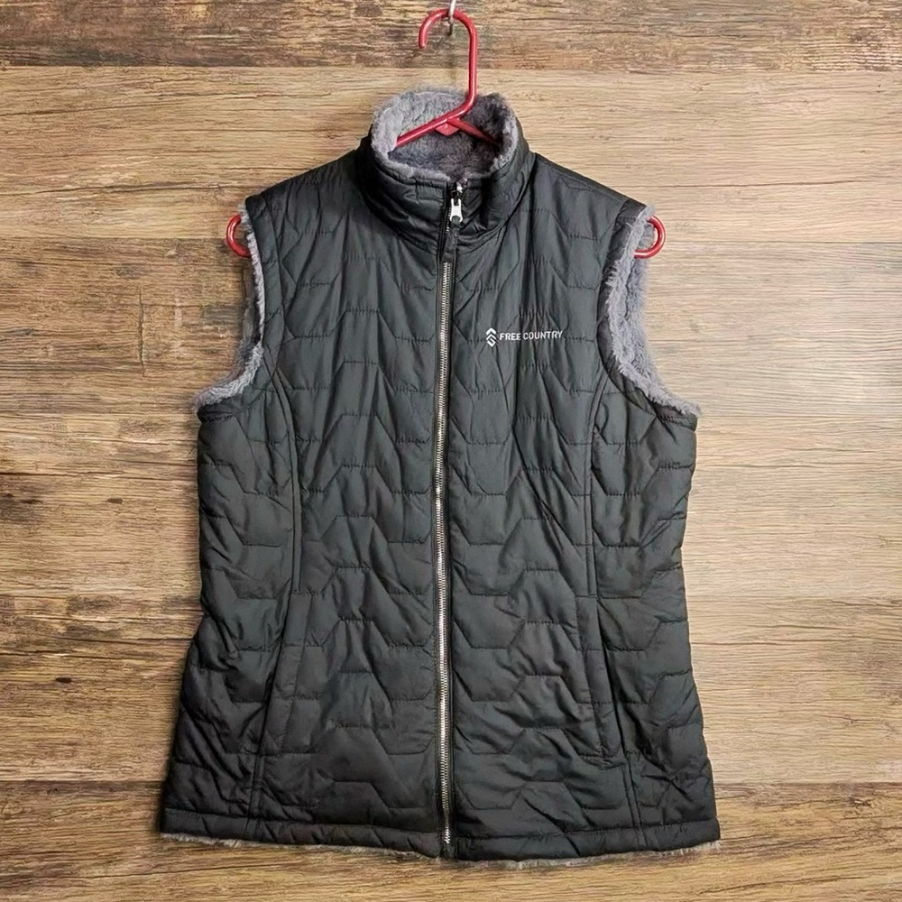 Free Country Black Quilted Vest with Gray Fur
